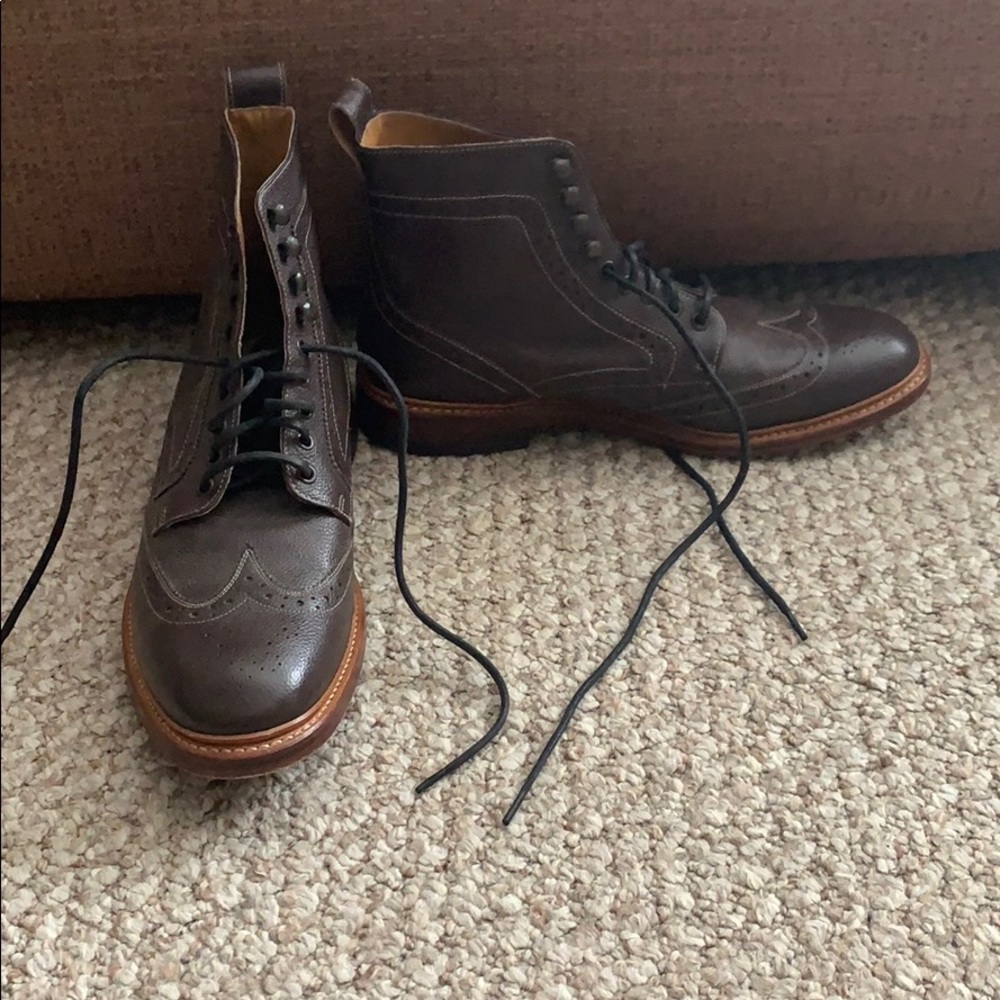 Men’s lace up boots